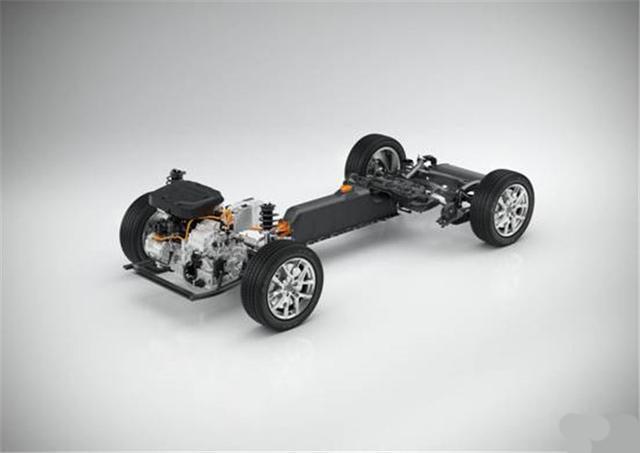 吉利首款跨界SUV,对比长安CS85 COUPE,它俩谁更好?