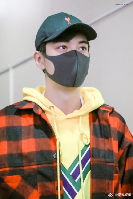 陈星旭 彭小苒抵达长沙,忘川夫妇将合体参与录