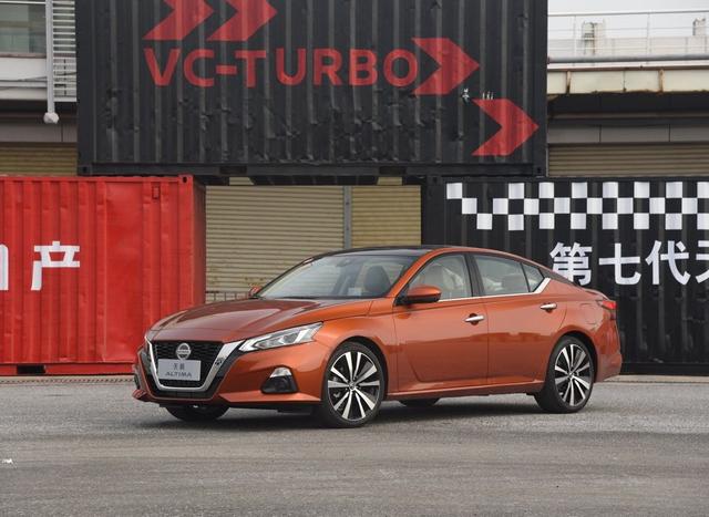 速递!新鲜的“15-20万日系中型三厢车“资讯全在这，看我就够了