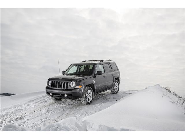 硬派越野车Jeep自由客,国外只是穷人的选择