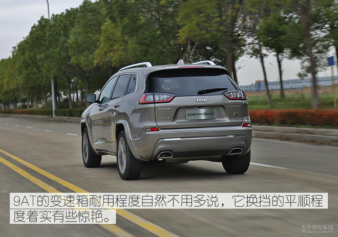 2.0T，真香？新版Jeep自由光四驱全能版评测！