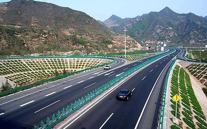 陕西正在建设一条高速，投资74亿元，预计2022年可以通车