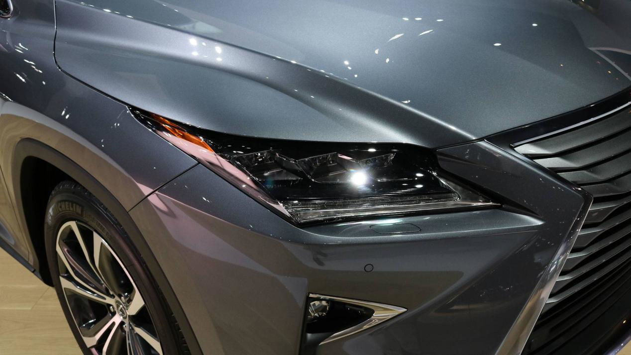 中大型豪华SUV，厌倦德系？看看雷克萨斯RX和凯迪拉克XT6