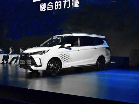 一款定制版车型，外观运动感颇为强烈，其他细节处理值得期待