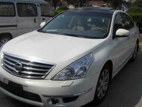 谁说汽车天窗不需要保养的？使用这3招保养方法，让天窗不再漏雨