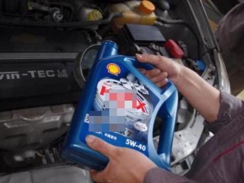 5千公里换次机油都是骗局！知晓这3方面，就知道多久换次不伤车