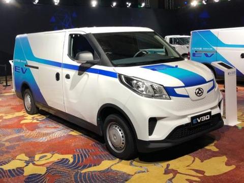 纯电智能物流车，新大通EV30智创未来