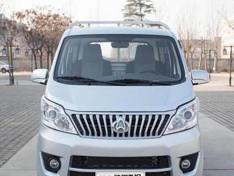 彻底和五菱杠上了！更强承载力，1.5L引擎112马力，或仅3万起