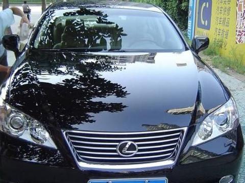 新车第一次保养选择打蜡还是镀膜？专家是这样回答的！