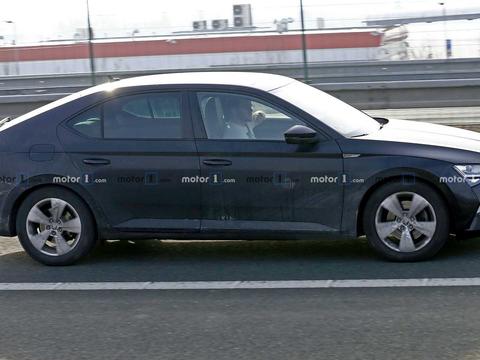 这里有“谍照“的最新资讯请不要错过