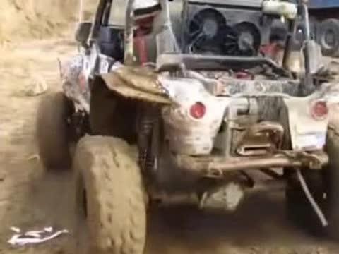 这算不算作死，改装越野车极限挑战！