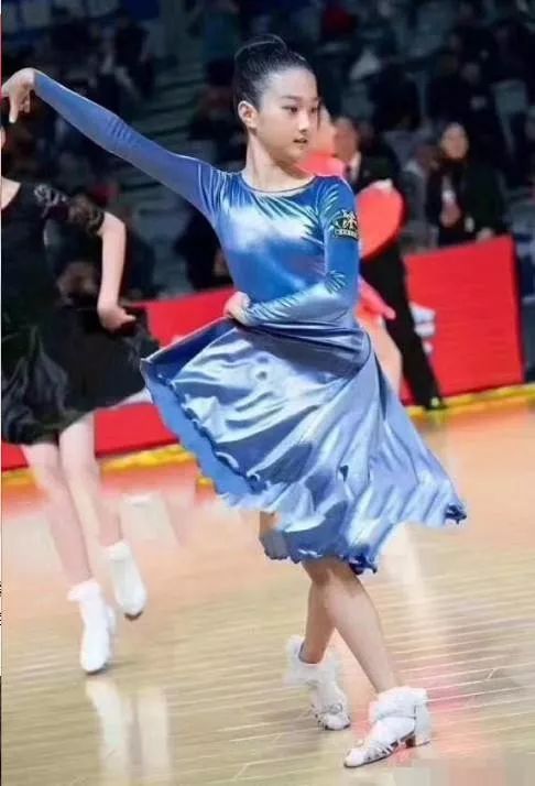 马伊琍为孩子操碎了心!文章马伊琍女儿参赛,父亲文章狂叮男舞伴 马伊琍为孩子操碎了心!文章马伊琍女儿参赛,父亲文章狂叮男舞伴