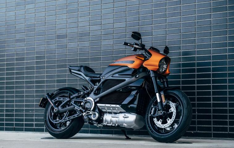 哈雷推出电动摩托，续航仅180公里