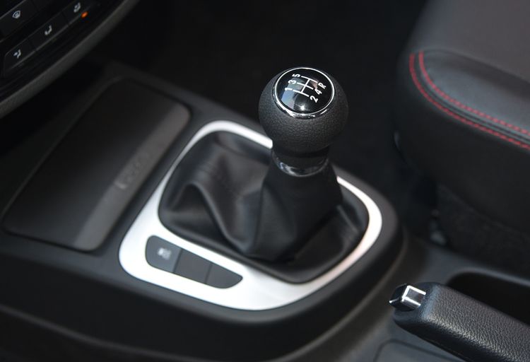 国产没好车?这台SUV3天卖出9956辆,搭载丰田发动机却不