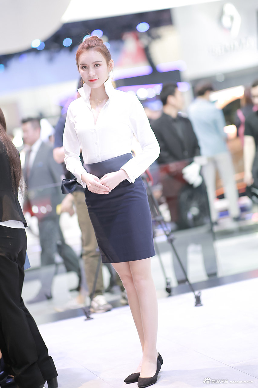 车展上的礼仪小姐姐，你更喜欢哪一个？