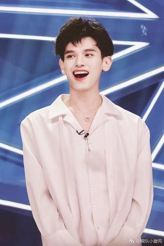 原名的@青春有你-姚弛 小哥哥真是从小帅到大