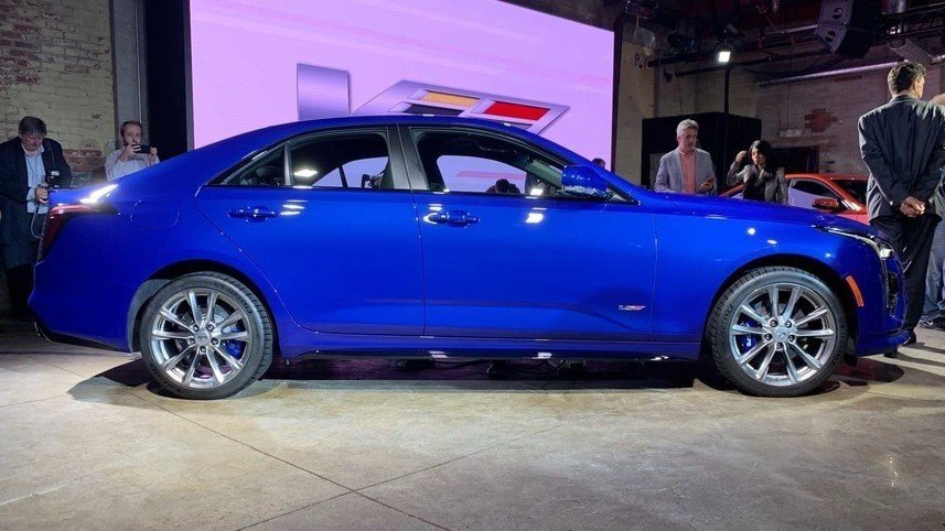 性能先行!凯迪拉克发布CT4-V、CT5-V两款性能车!
