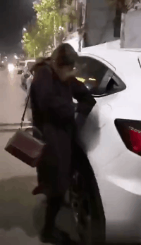 盘点汽车上,"反常理"奇葩的设计,车主们都被"玩"坏了!