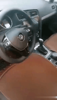 盘点汽车上,"反常理"奇葩的设计,车主们都被"玩"坏了!