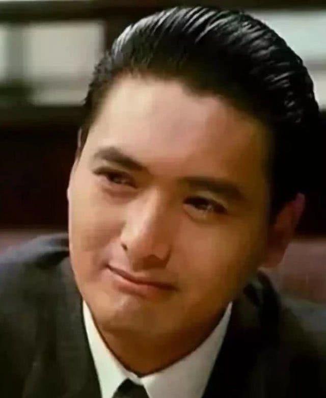 鹿晗罕见模仿周润发背头本以为很娘哪想man爆