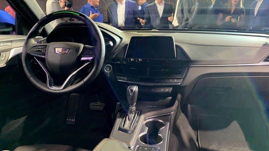 性能先行!凯迪拉克发布CT4-V、CT5-V两款性能车!