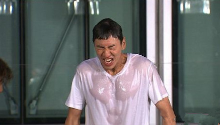 李光洙承认恋情,女友94年生人大长腿和光洙超搭