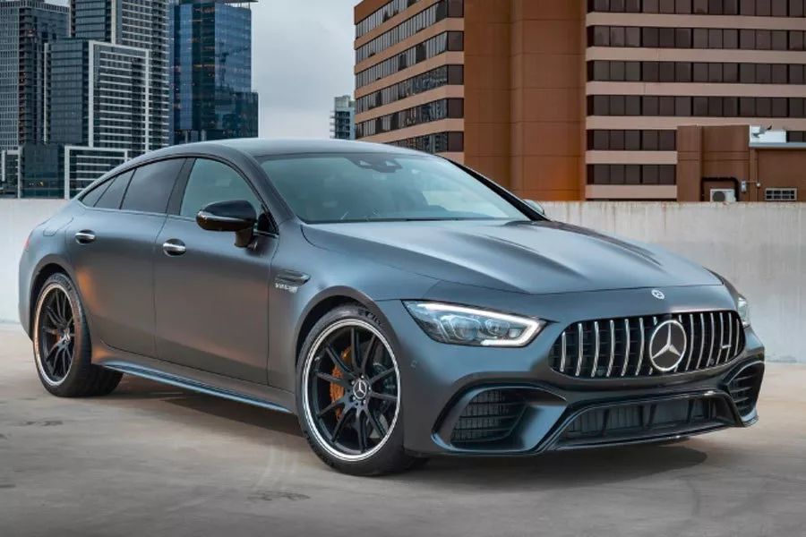 性能轿跑巅峰对决,AMG GT四门版和Panamera怎么选?