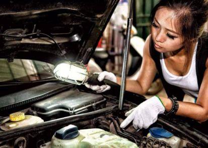 清理积碳跑高速就行？老司机教你一招土方法，积炭全部跑光光