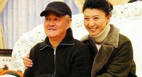 丈夫是老总_杜康是哪个集团的老总(2)