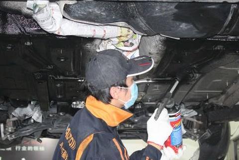 新车到手啥事都能缓，但这个防护措施必须做！不然车早报废10年