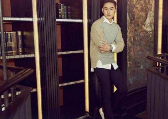 晒晒阮经天的豪宅:衣帽间挂满了名牌衣服,连收拾都做得整整齐齐