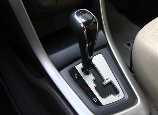 自动挡车上的P、R、N、D、S、L是什么意思?不明白的看过来