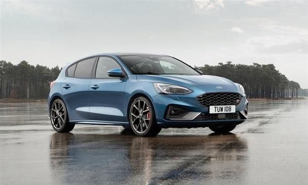 福特全新福克斯ST官图发布:与国产版相似换装