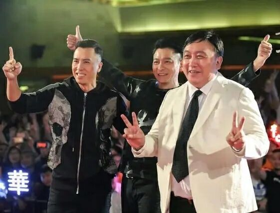 前女友梅艳芳、功夫不输甄子丹,赵文卓是如何走下神坛的?