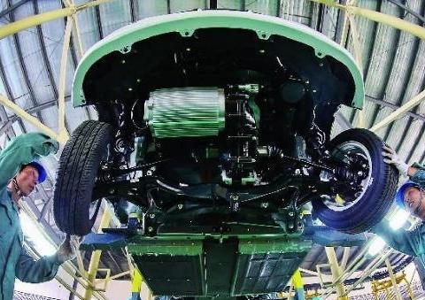 变速箱油什么时候换最合适维修工达到这里程，报废就在眼前！