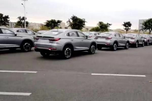 首批19款长安CS85成功下线!灰色车身比宝马X6帅气,预售15万起