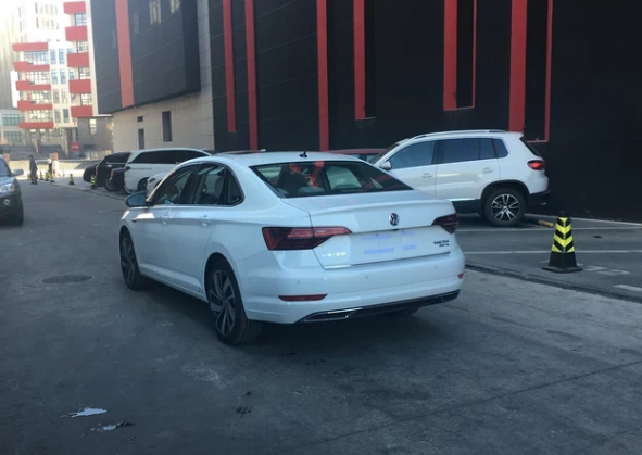 2019款大众速腾上市时间敲定 车身加大一圈 1