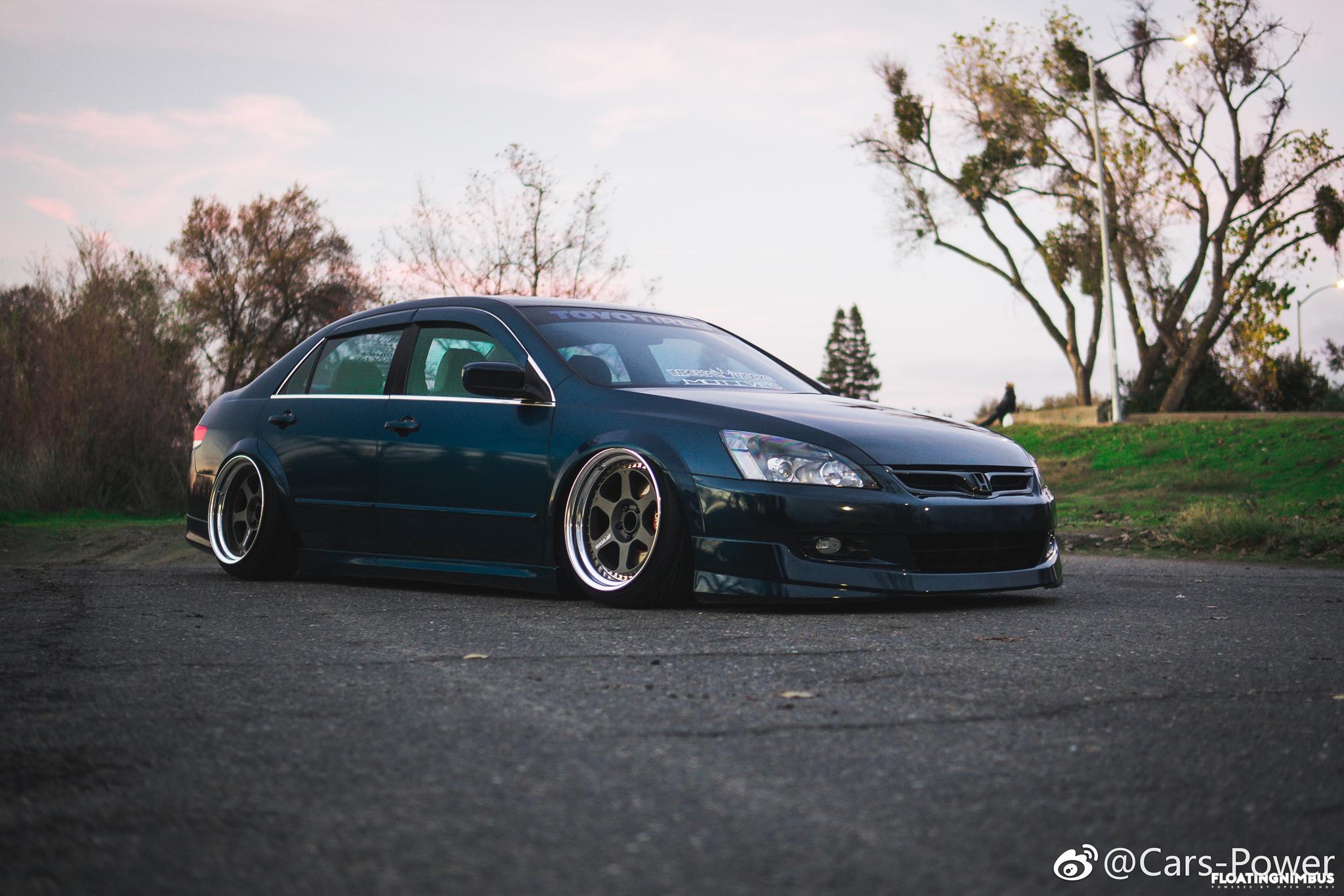 宽体姿态-本田雅阁 6代目