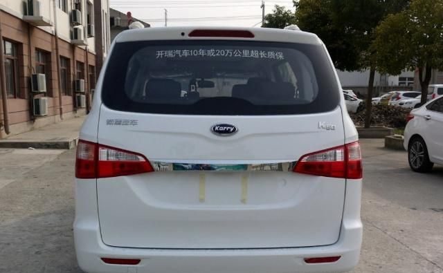 五菱神车迎来最强对手!顶配不足6万配自动挡,实用性不输宝骏730