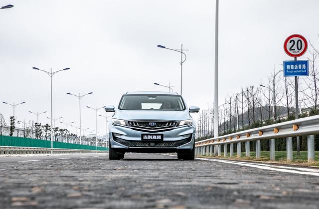 吉利嘉际！轿车般操控, 豪车般配置，震惊高端合资MPV