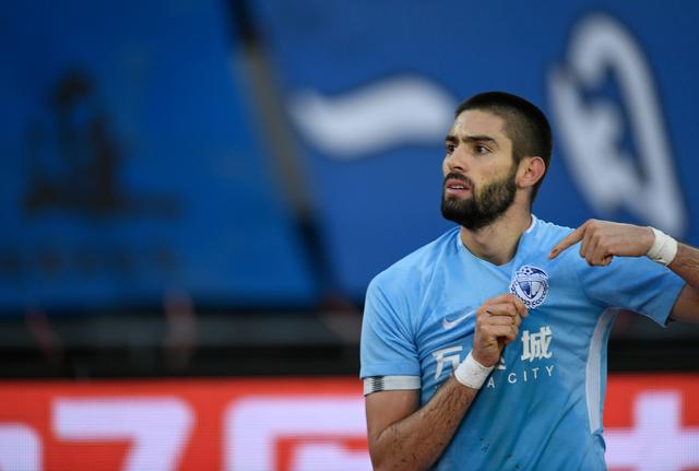 足球丨有望贺岁杯首秀?鲁能崔巍转会中甲!卡拉