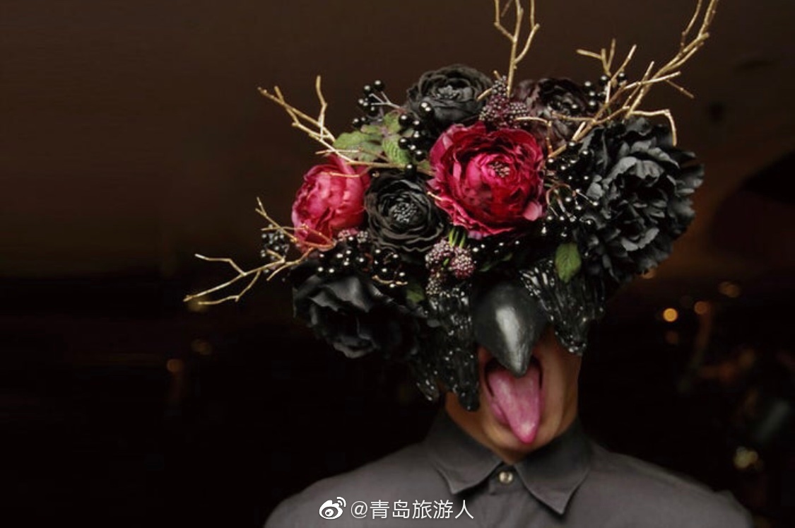 东京银座让你陶醉在四万朵蔷薇打造的深红空间食尸鬼餐厅 老板和员工 食尸鬼 蔷薇 餐厅 新浪新闻