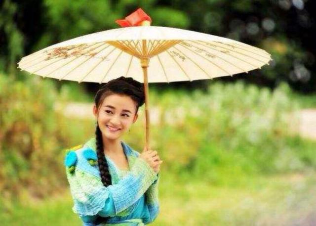 思聪、金星狂怼吴秀波 事件中的女主陈昱霖有