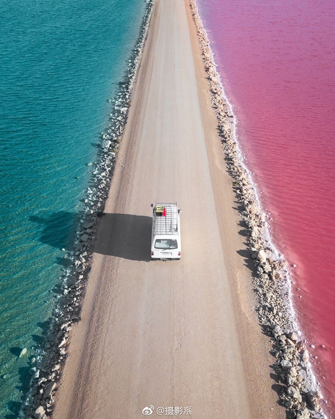 粉色湖泊！澳大利亚最独特的天然奇景，形成原因至今还是个谜！|湖泊|澳大利亚|粉红色_新浪新闻