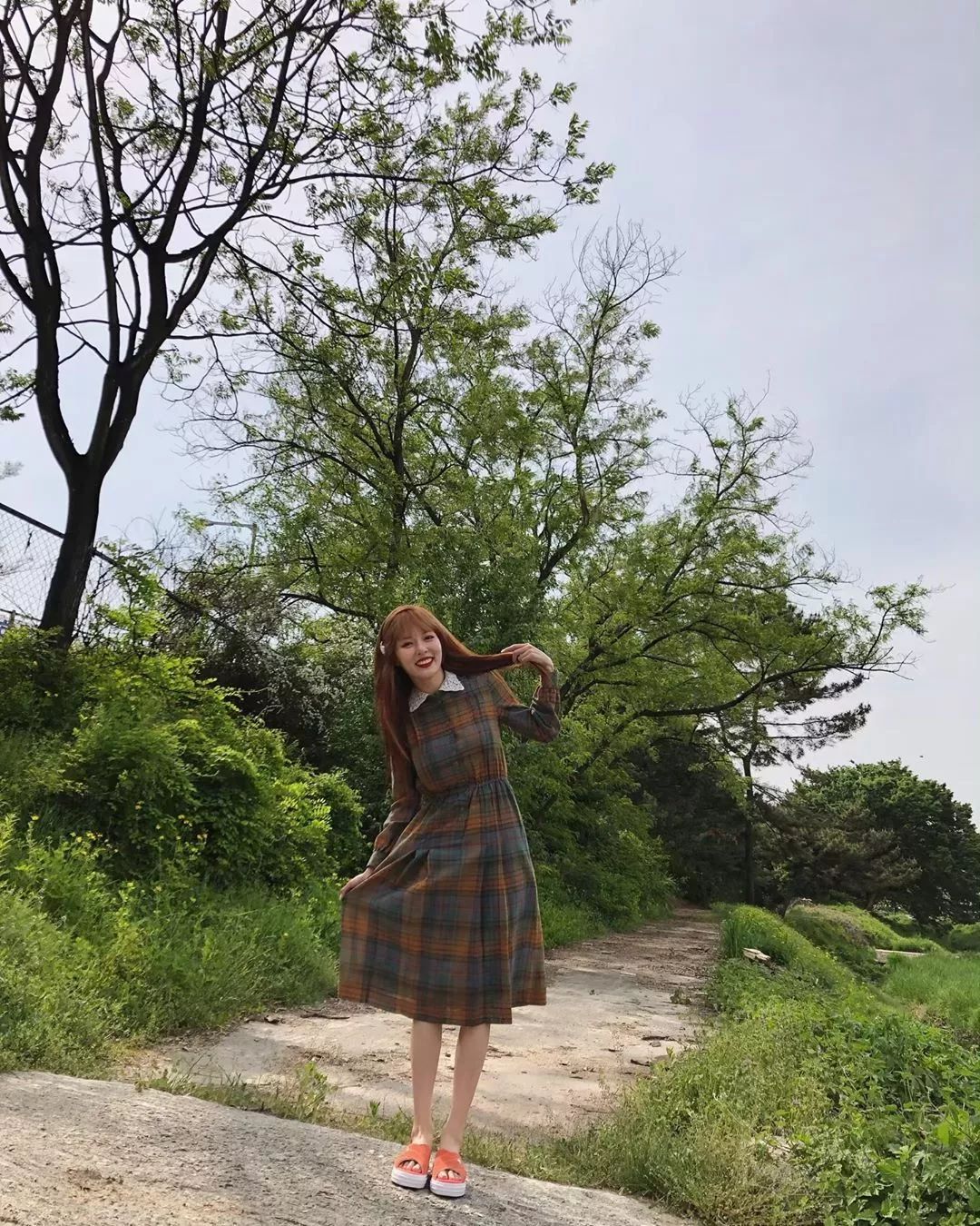 齐刘海泫雅完美演绎“清纯的性感” 好绝一女的！