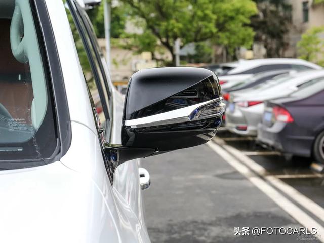 实拍|全新雷克萨斯LX570 巅峰特别版,比老款更炸眼,内饰很赞