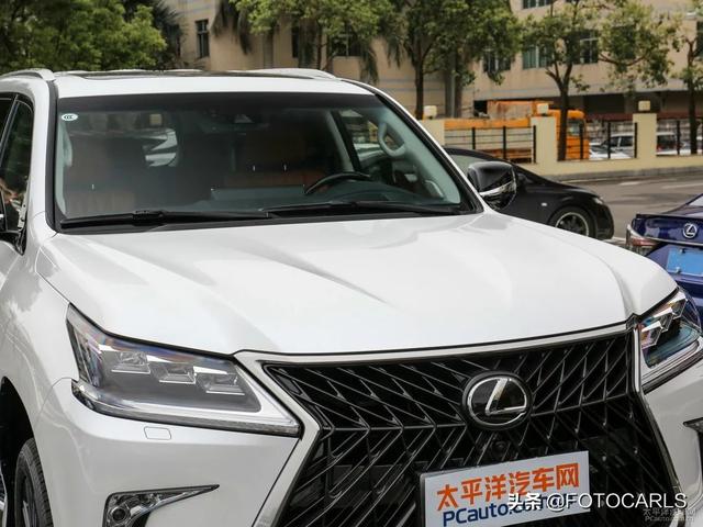 实拍|全新雷克萨斯LX570 巅峰特别版,比老款更炸眼,内饰很赞