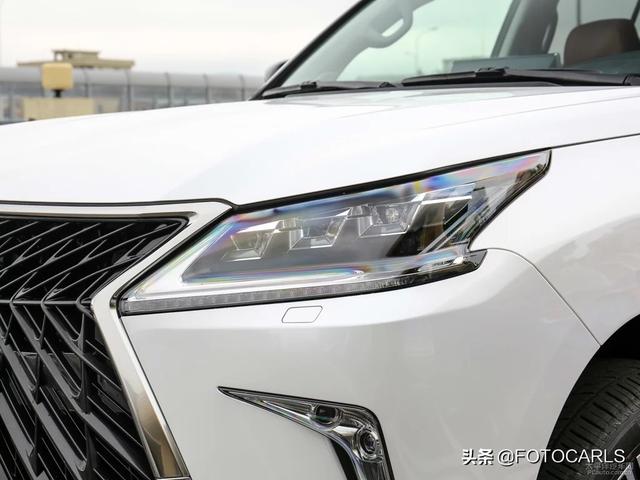 实拍|全新雷克萨斯LX570 巅峰特别版,比老款更炸眼,内饰很赞