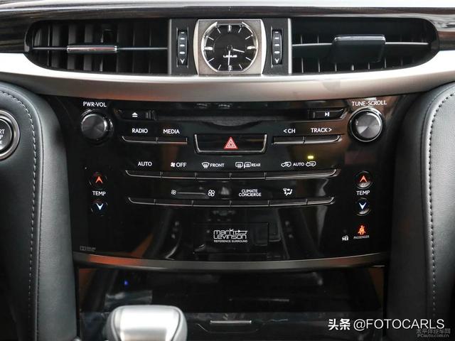实拍|全新雷克萨斯LX570 巅峰特别版,比老款更炸眼,内饰很赞