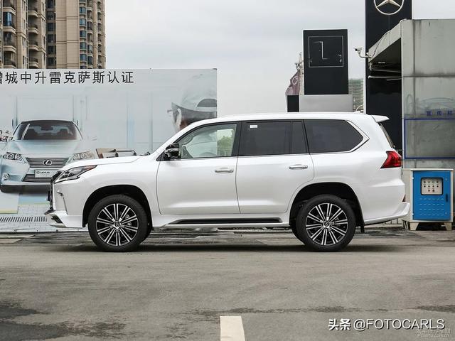 实拍|全新雷克萨斯LX570 巅峰特别版,比老款更炸眼,内饰很赞